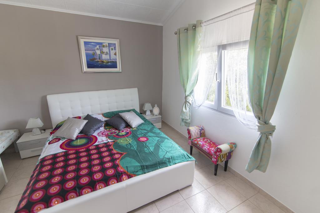 Holiday House Rusticana Sali, Dugi Otok Near Np Kornati ภายนอก รูปภาพ